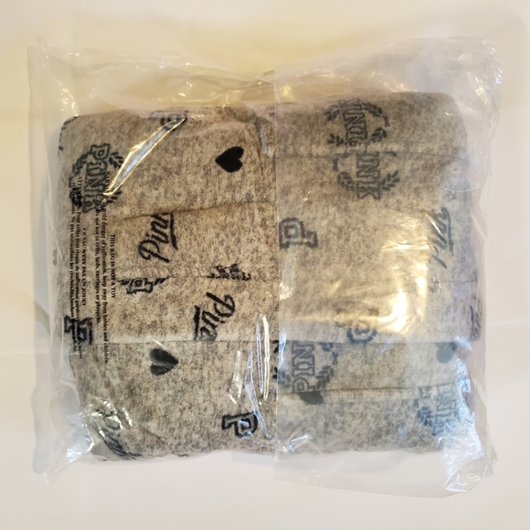 NIP VS PINK Teddy Robe Set (Both!!) - Picture 3 of 5